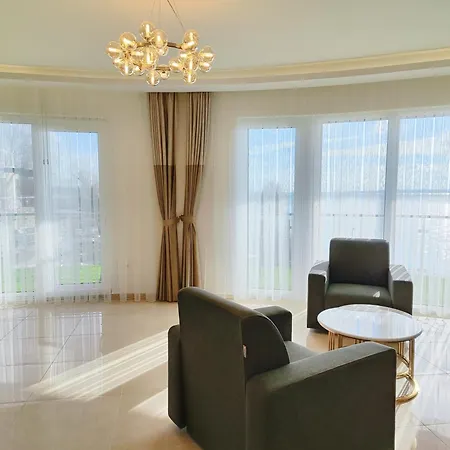 Royal Martin's كيستاي