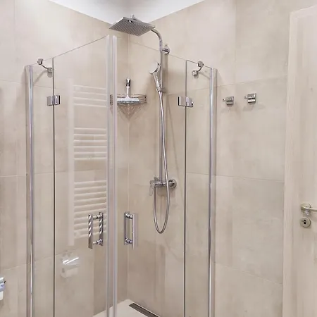 Royal Martin's * 凯斯特海伊